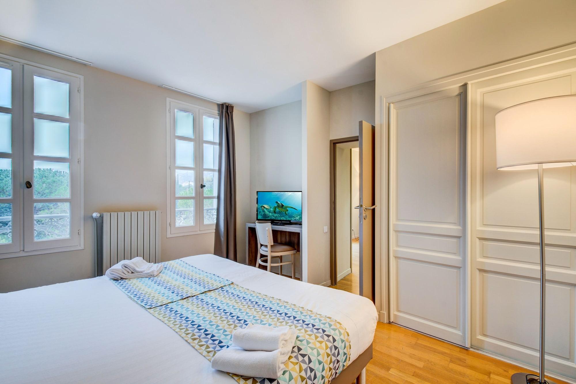 La Tour Carree - Grasse Sud Hotel Peymeinade Ngoại thất bức ảnh